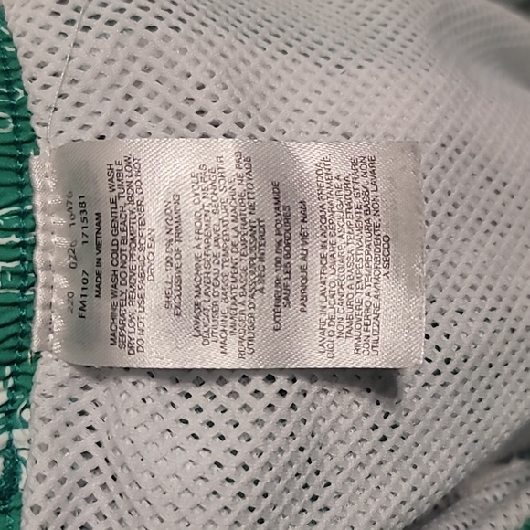 Columbia PFG Super Backcast Water Shorts Men's Small Green Swim Fish Omni-Shade - Picture 8 of 9